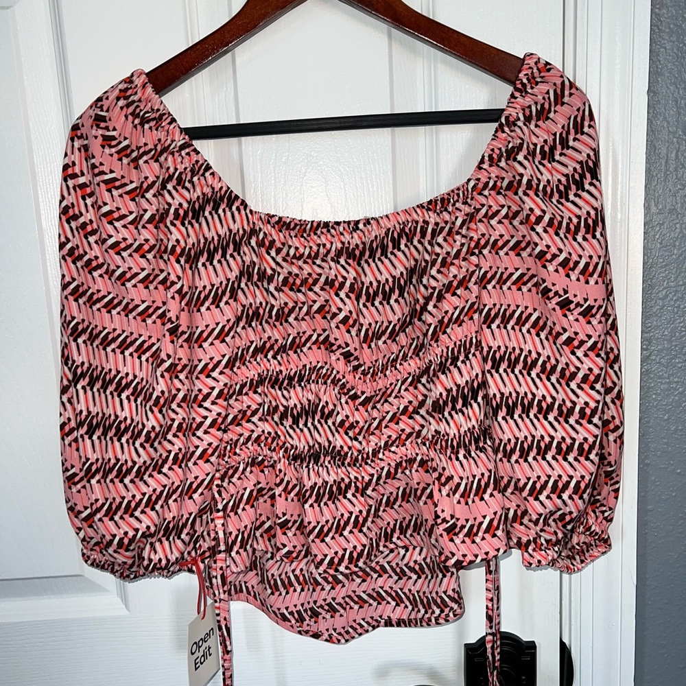 Open Edit Blouse - Picture 3 of 5